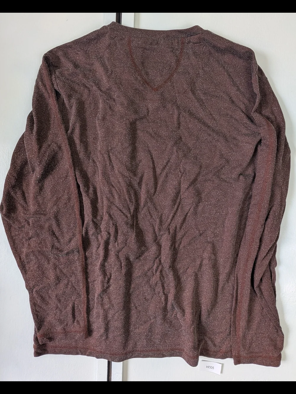 Men's V-Neck Sweater in Maroon
